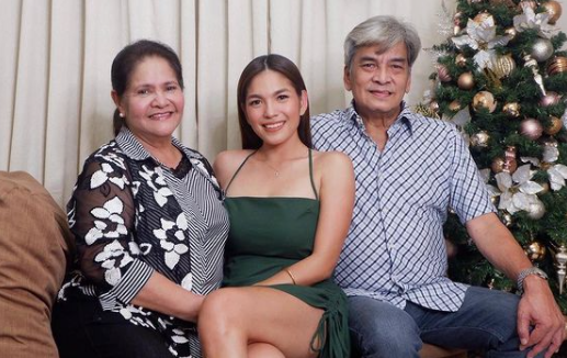 Andrea Torres Parents, Husband, Family, Children, Siblings, Father, Mother, Sister & Brother
